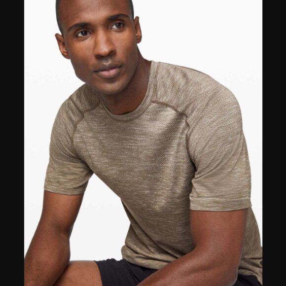 Lululemon Athletica Metal Vent Tech Short Sleeve Silverescent White Tawny $68.00 - Picture 3 of 12